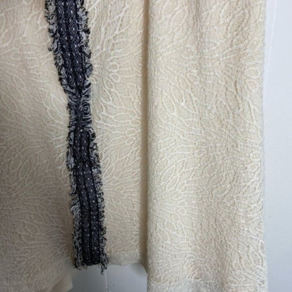 Akemi+Kin lace boho style swing tank - Picture 6 of 12